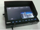 內(nèi)置DVR,內(nèi)置分割，9寸車載顯示器，9寸液晶顯示器，內(nèi)置SD卡存盤錄像功能，四路分割，最大可達(dá)32G